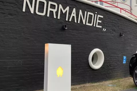 Smappee EV Base laadpaal bij restaurant De Normandie in Koksijde