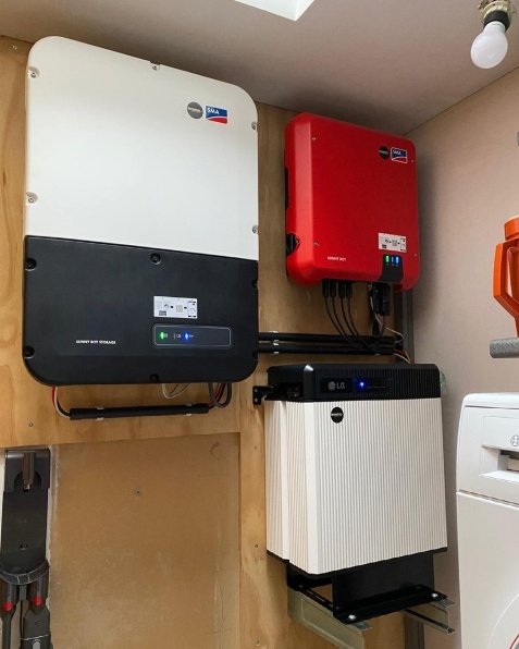 Thuisbatterij geplaatst door Batimont, partner van Certipower.