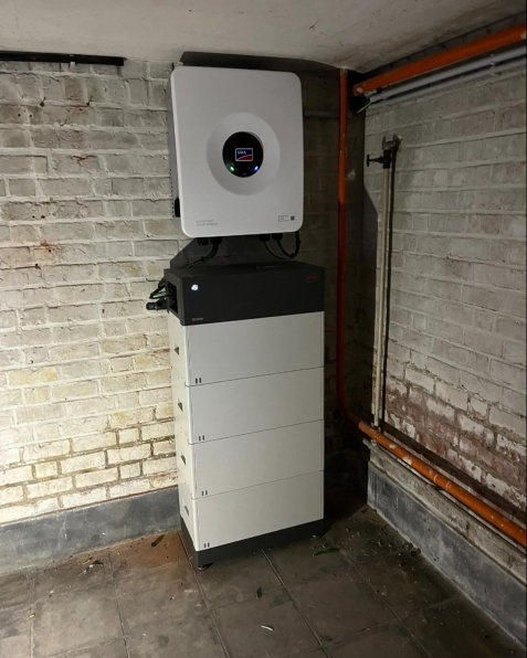 Thuisbatterij geplaatst door Batimont, partner van Certipower.